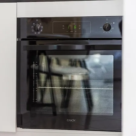 Modern With Wifi And Access By Pikhost Apartamento Golem (Tirana)