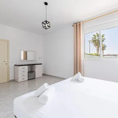 Apartamento Modern With Wifi And Access By Pikhost Golem (Tirana)